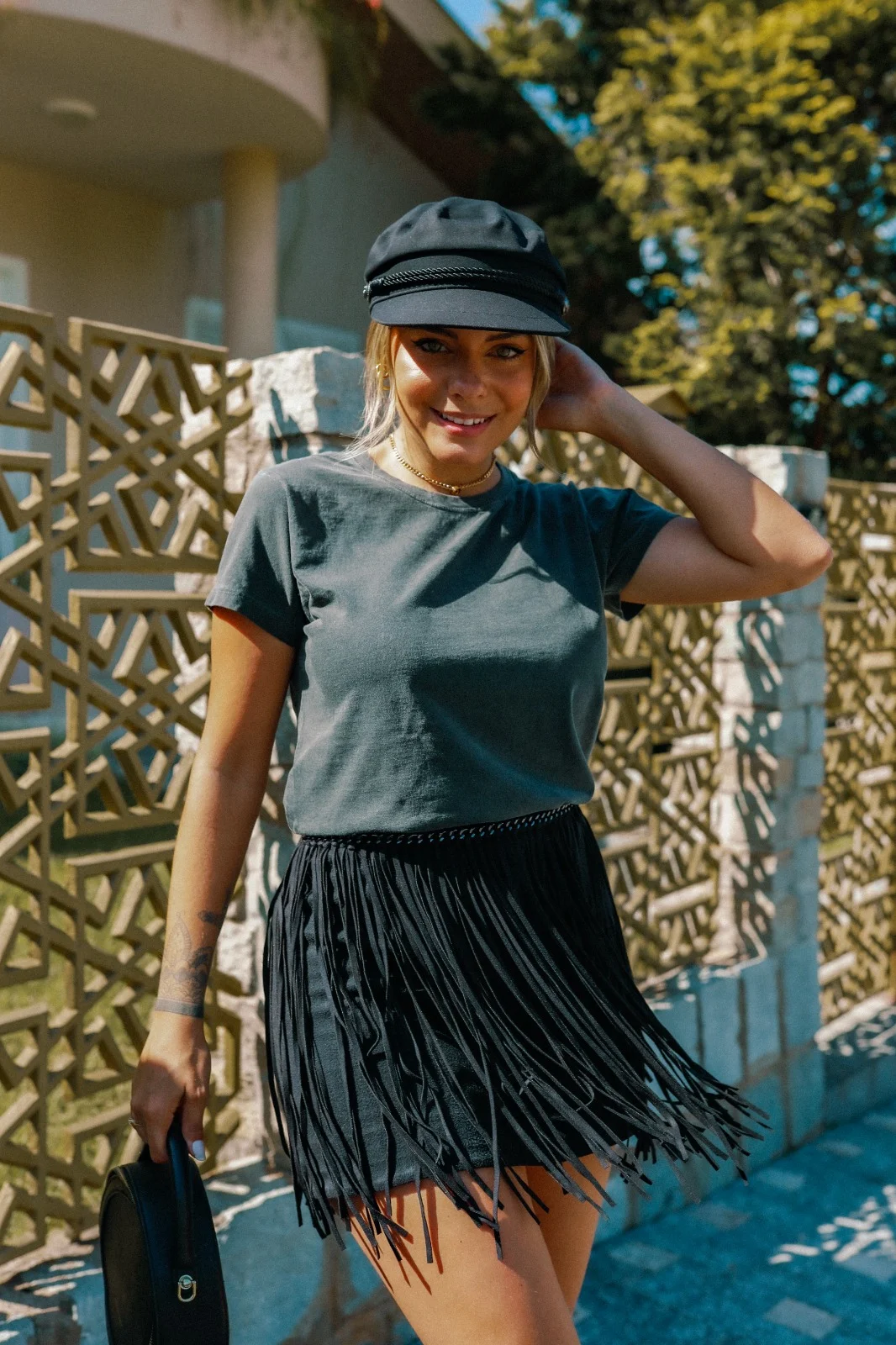 Tshirt Feminina Estonada Lisa Chumbo - Imagem 2