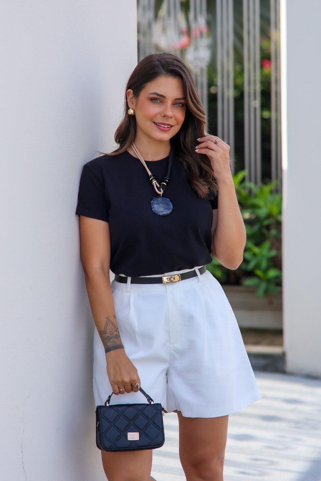 Tshirt Feminina Estonada Lisa Preto - Imagem 4