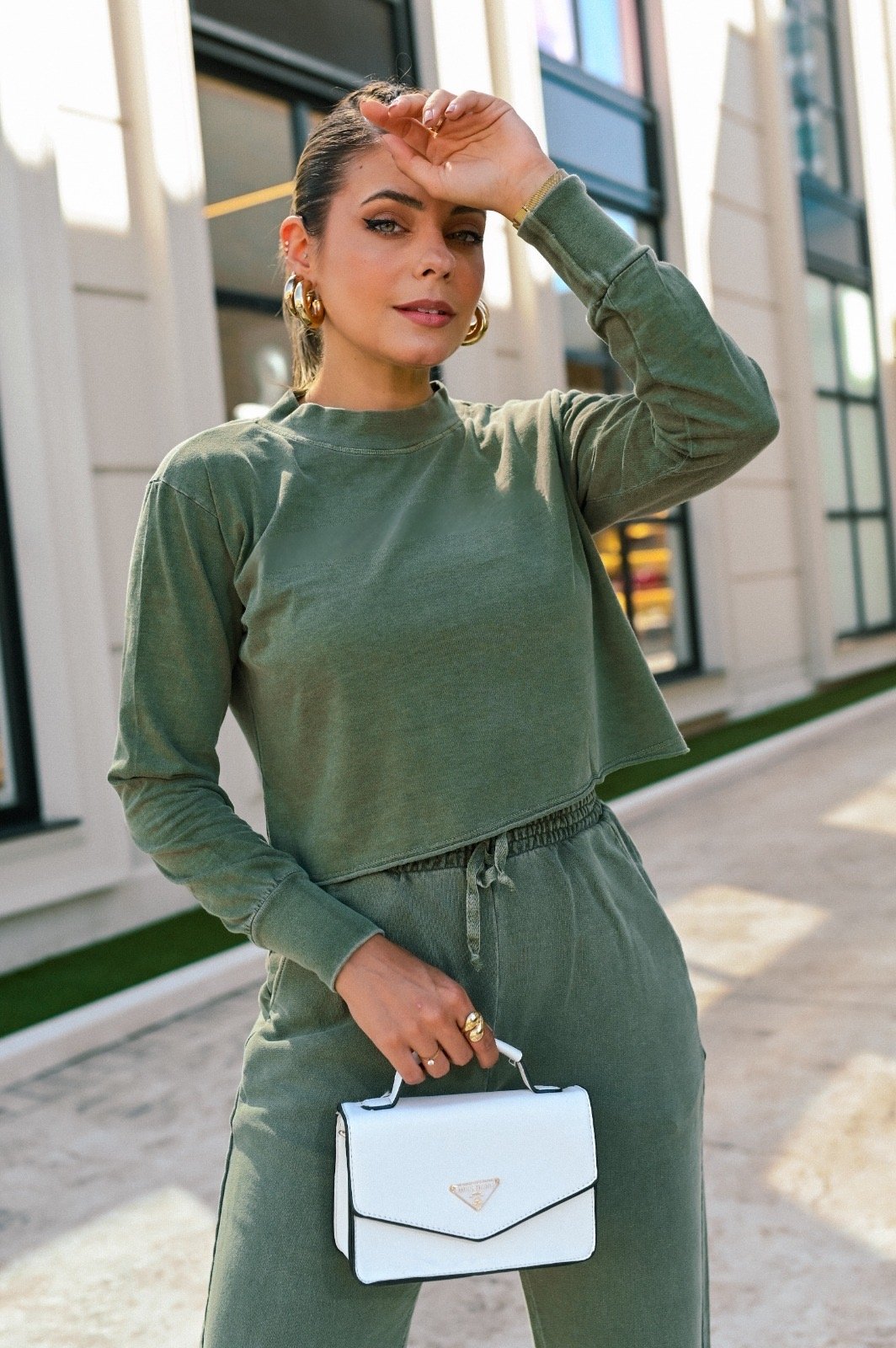 Cropped Manga Longa Verde