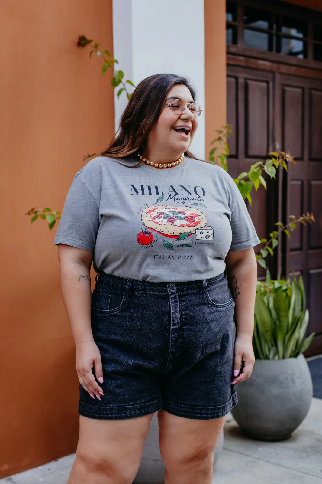 Tshirt Feminina Estonada Plus Cinza Pizza - Imagem 4