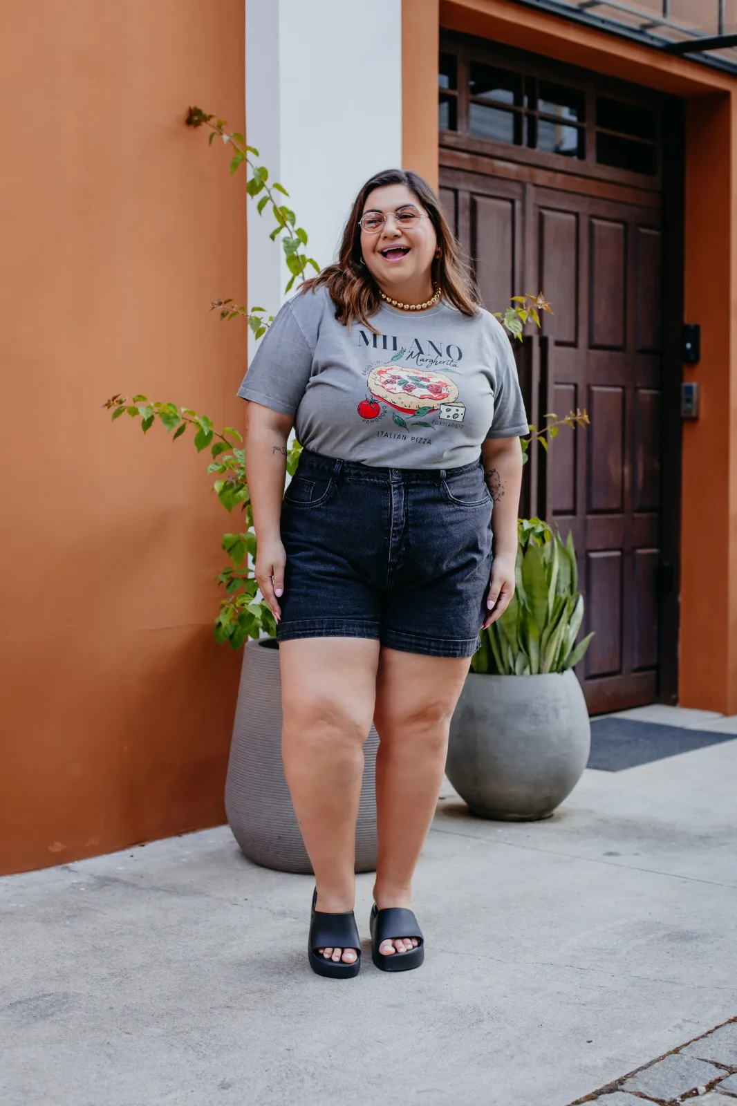 Tshirt Feminina Estonada Plus Cinza Pizza - Imagem 2