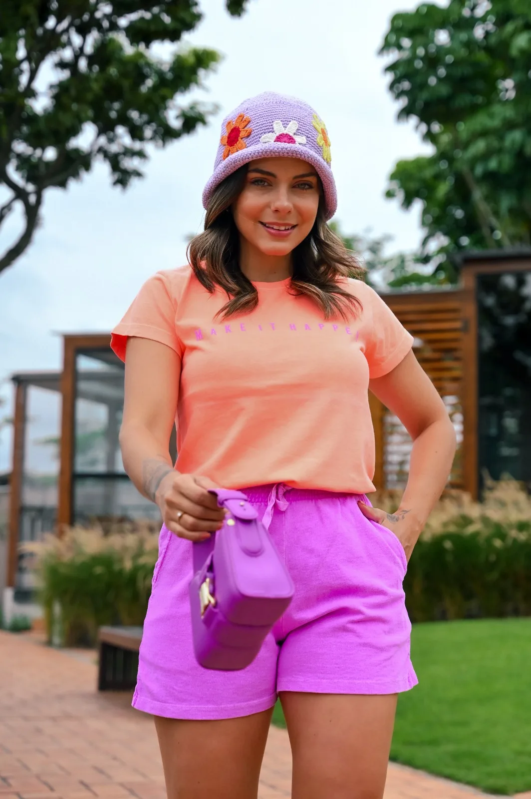 Tshirt Feminina Laranja Neon Happen