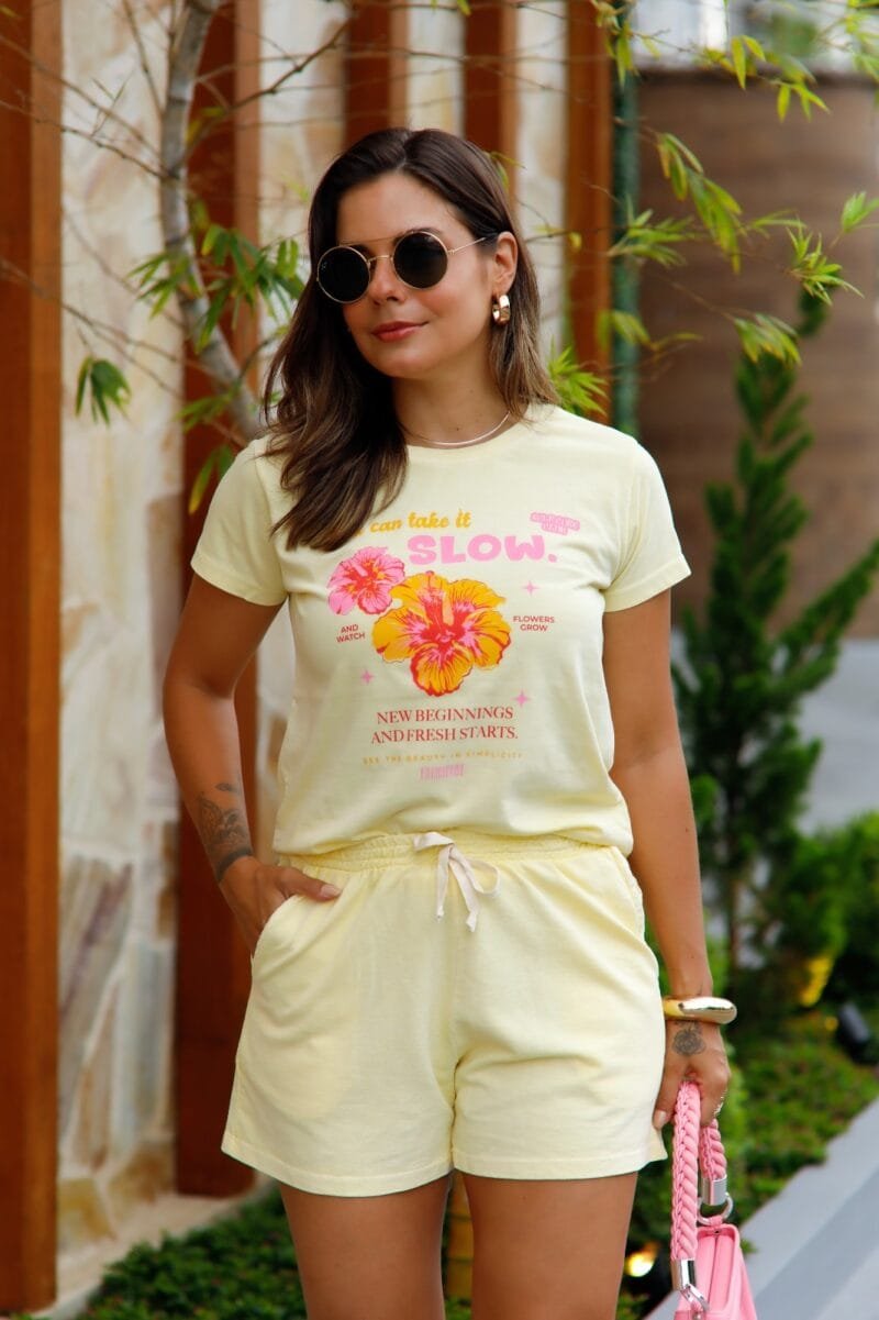 Tshirt Feminina Estonada Amarelo Flowers - Image 3