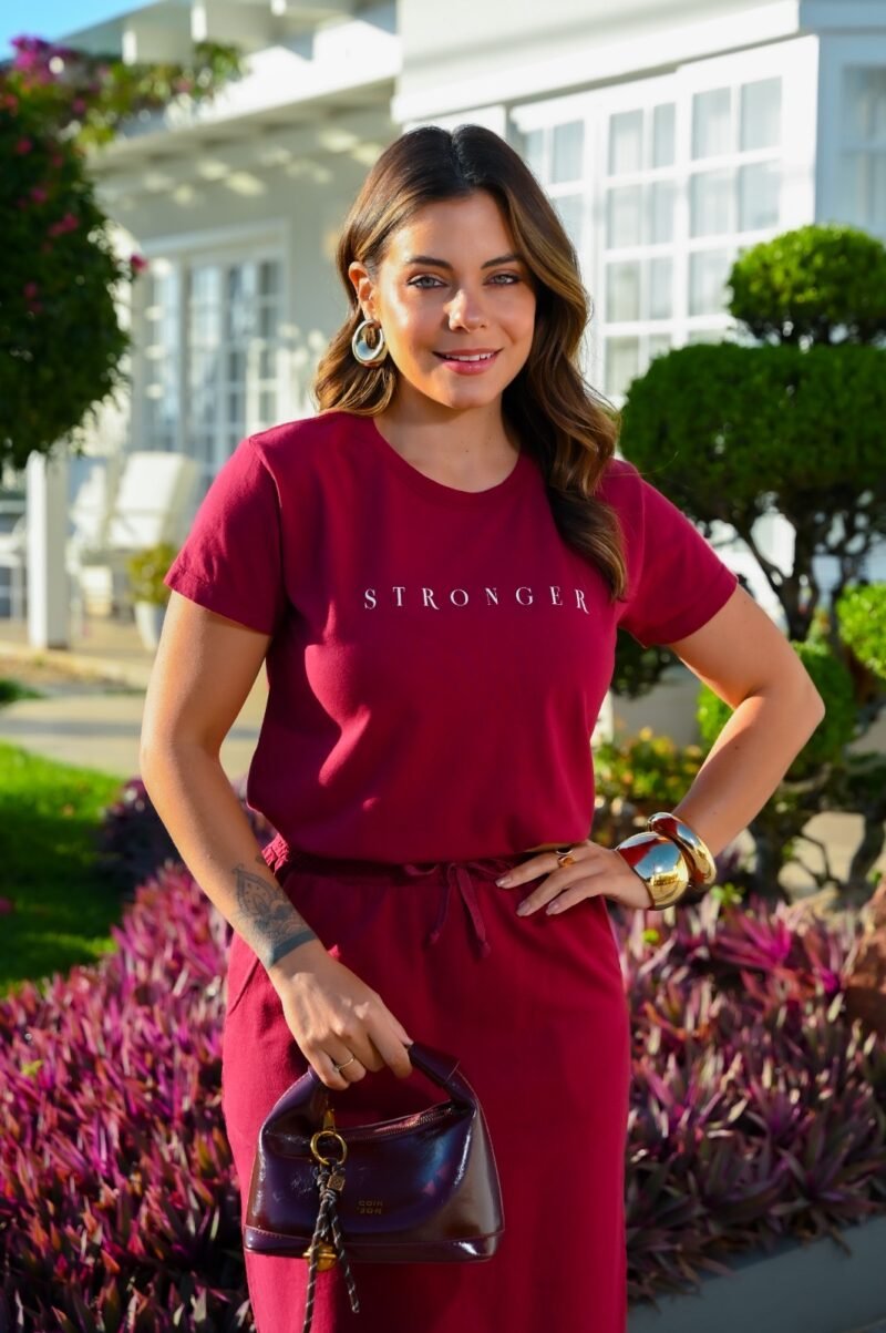 Tshirt Feminina Estonada Cereja Stronger - Image 3