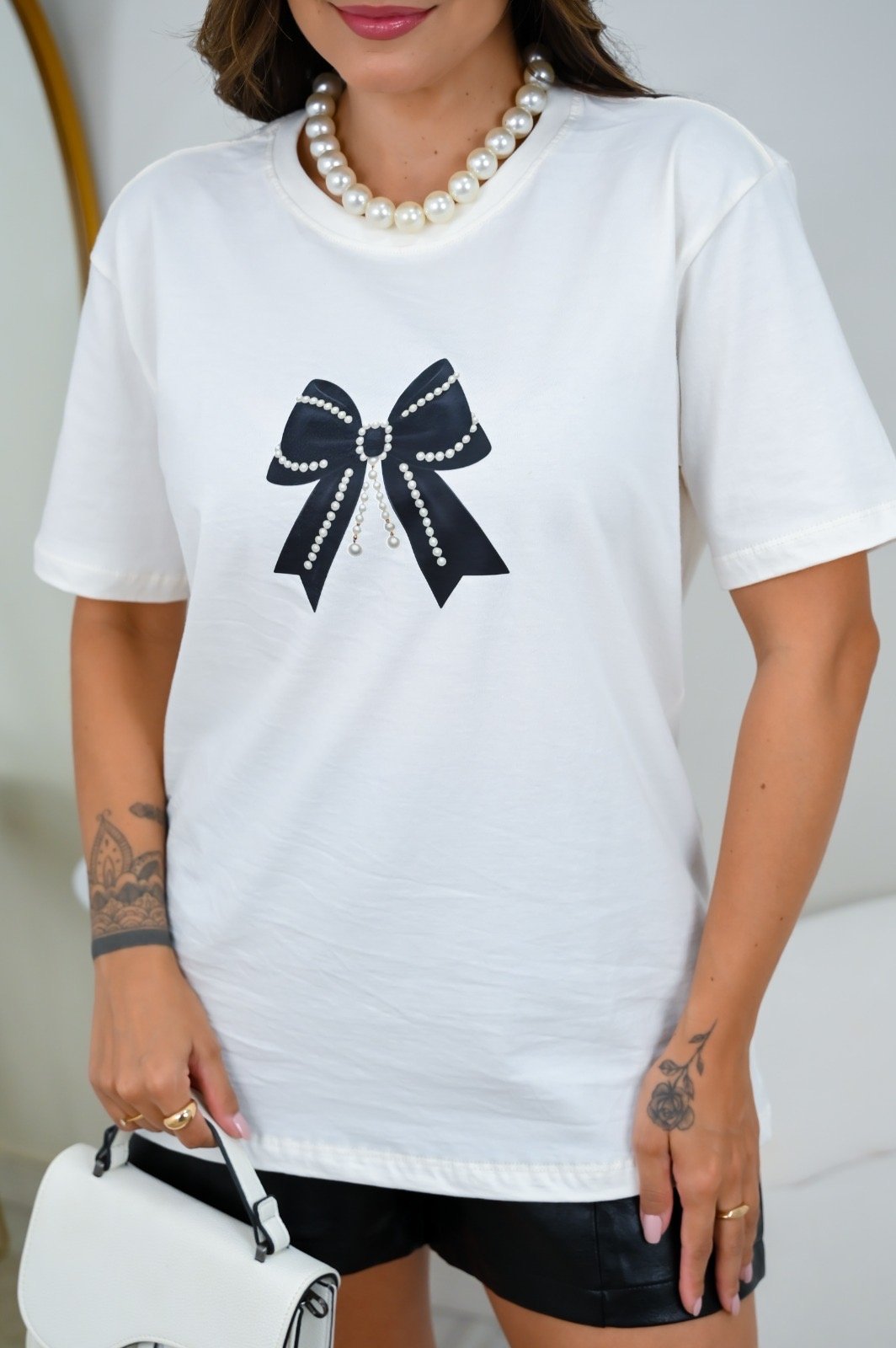 Camiseta Comfort Off White Laço Pérola - Imagem 3