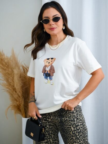 Camiseta Comfort Off White Ursa Casaco