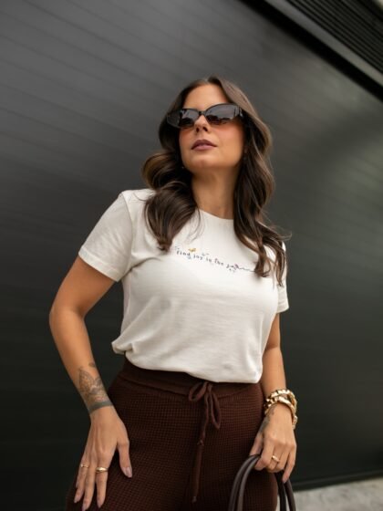 Tshirt Feminina Off Borboletas
