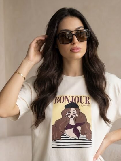 Camiseta Feminina Comfort Off White Bonjour