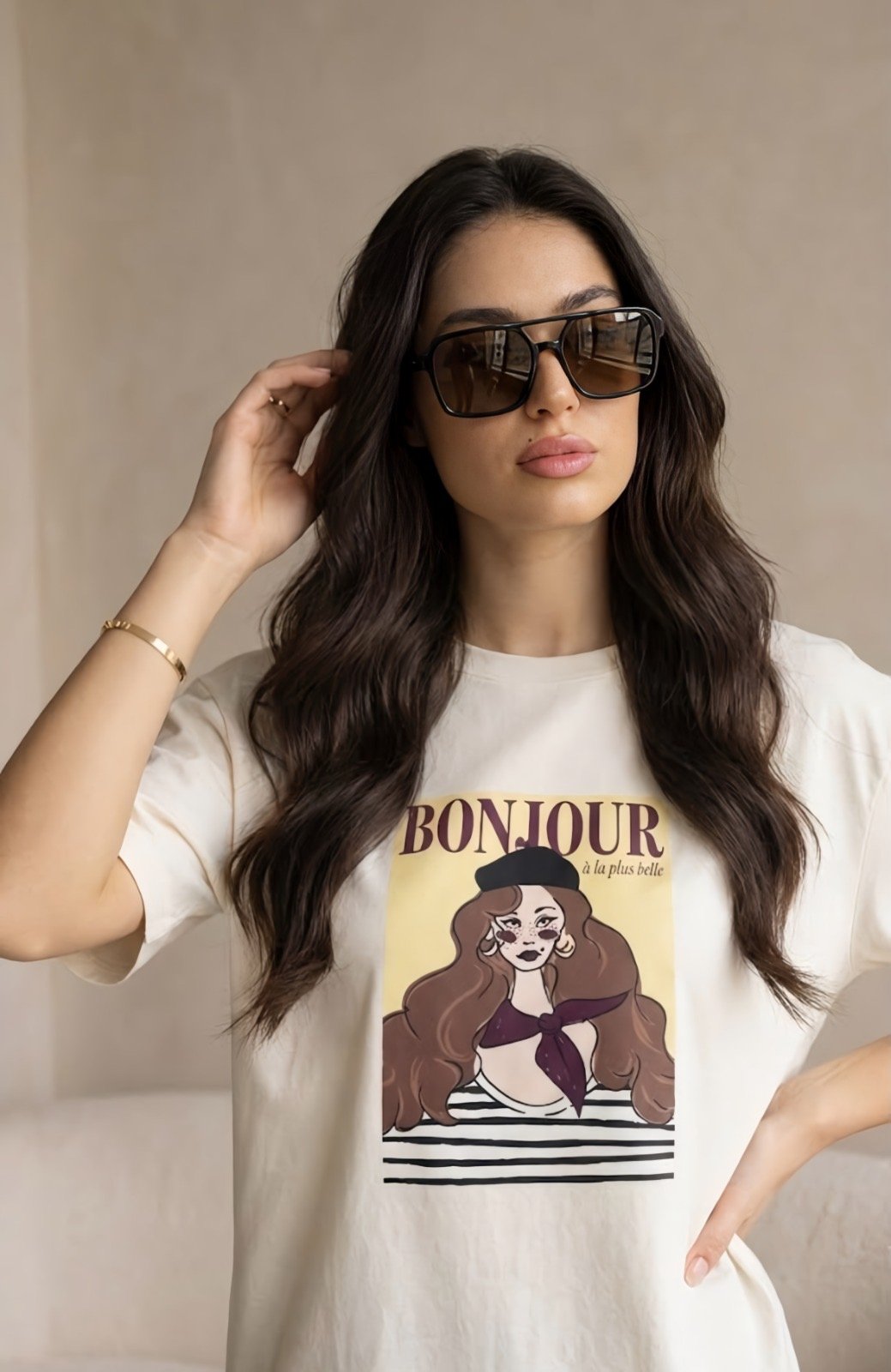Camiseta Feminina Comfort Off White Bonjour