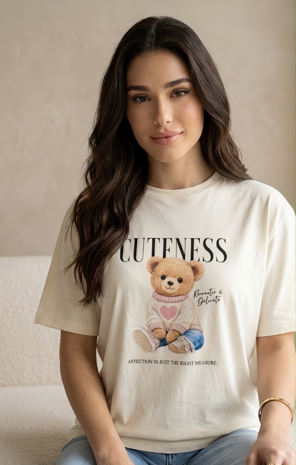 Camiseta Feminina Comfort Off White Cuteness
