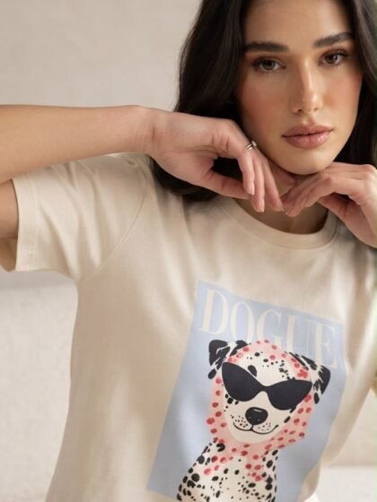 Camiseta Feminina Comfort Off White Dogue