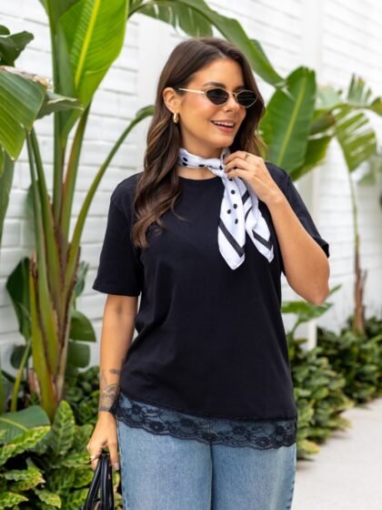 Camiseta Feminina Lisa Preta Renda
