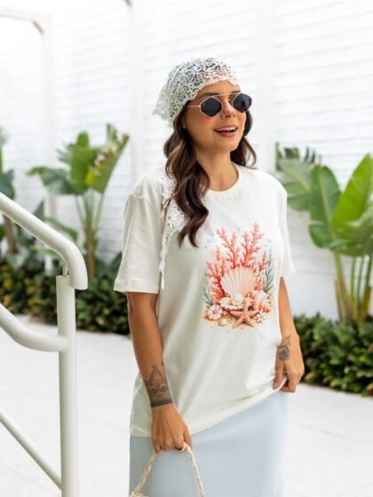 Camiseta Feminina Off Conchas