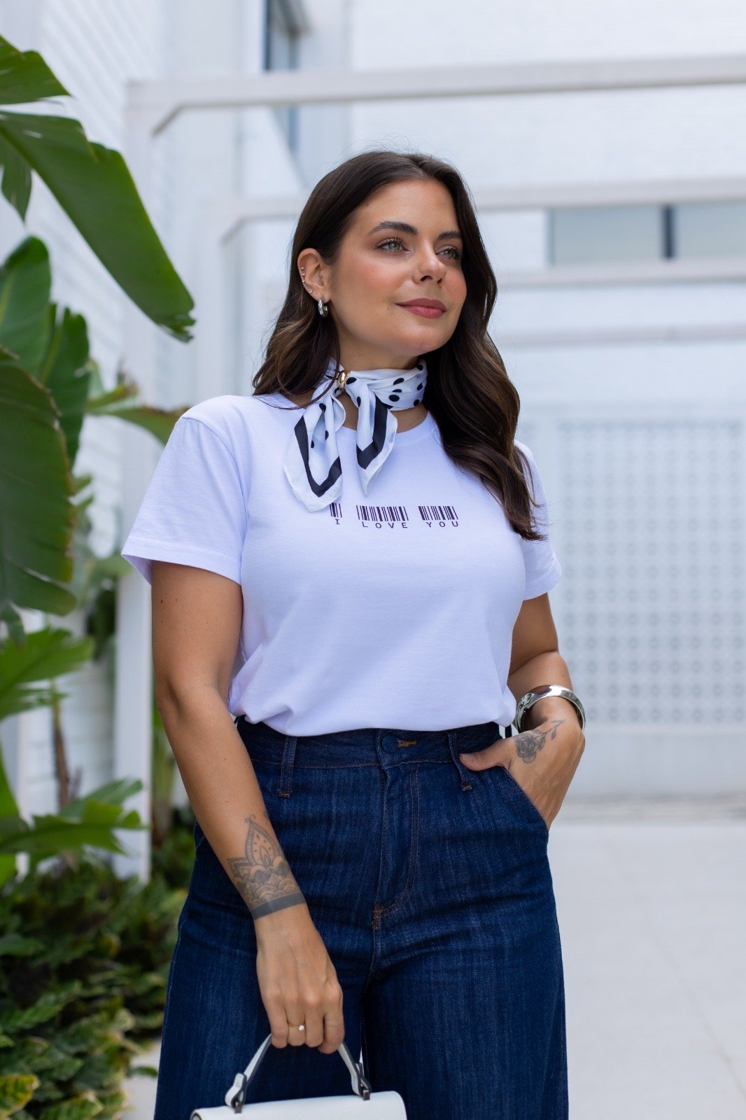 Atacado Tshirt Feminina Branca Código de Barras